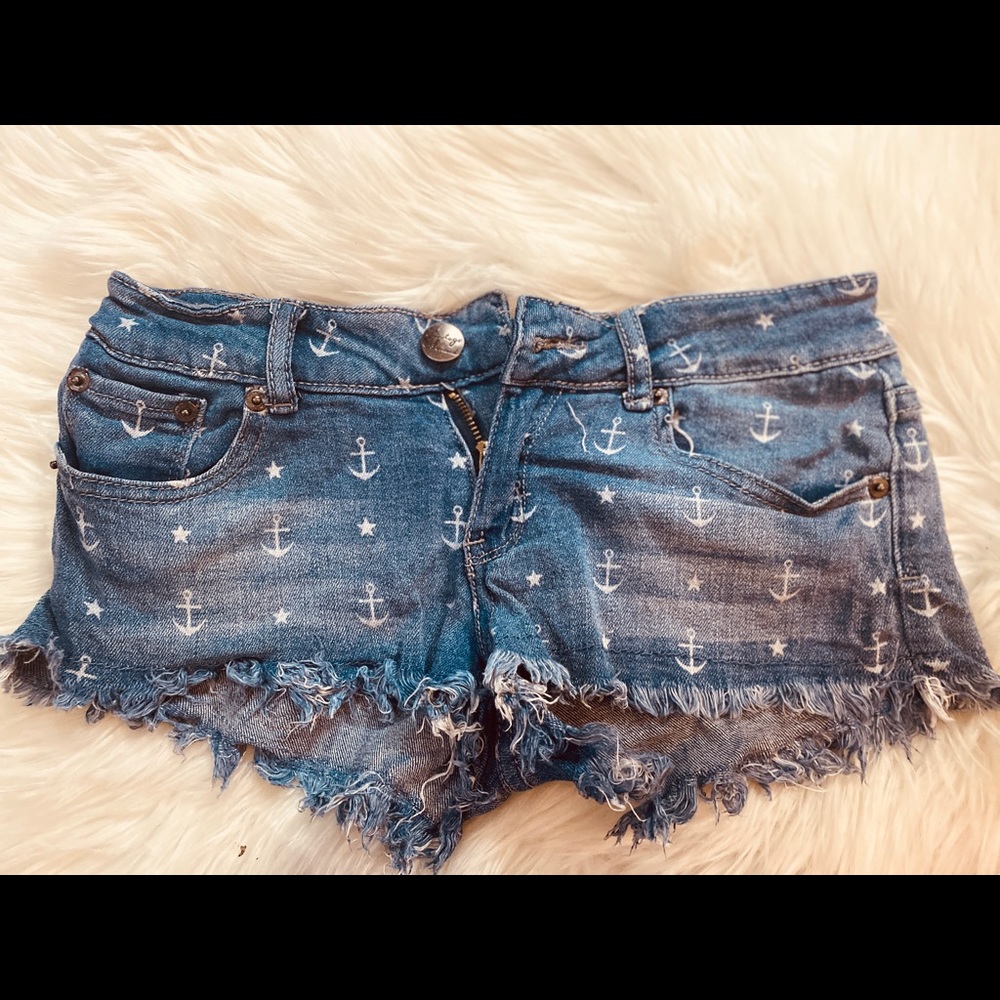 Blue short denim